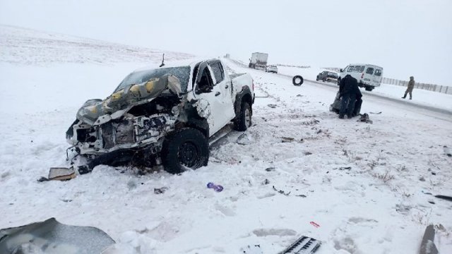 фото В Актюбинской области Mitsubishi вылетел на встречку: два человека пострадали 