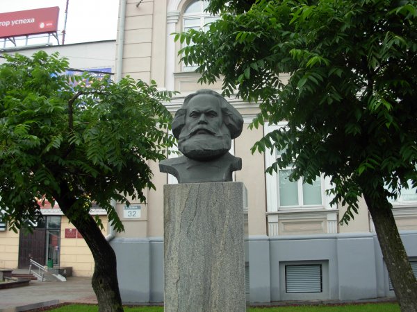 К. Маркс,Памятник, скульптура,Витебск