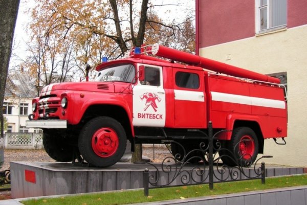 Пожарный автомобиль,Памятник, скульптура,Витебск