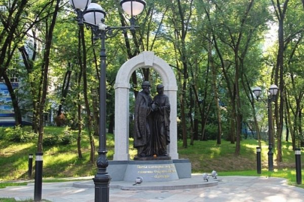 Памятник Петру и Февронии ,памятник,Хабаровск
