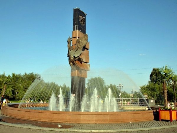 логотип компании Фонтан скульптура "Икар" в Красноярске
