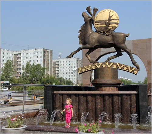 Фонтан скульптура Северное сияние в Красноярске,Фонтан,Красноярск
