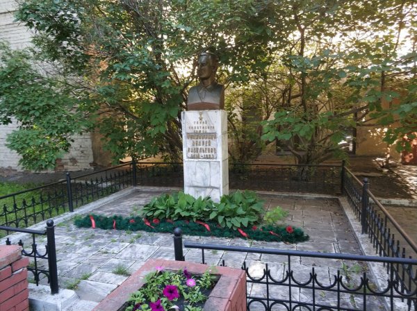 Памятник Андрей Васильевич Водяников в Красноярске,Памятники,Красноярск