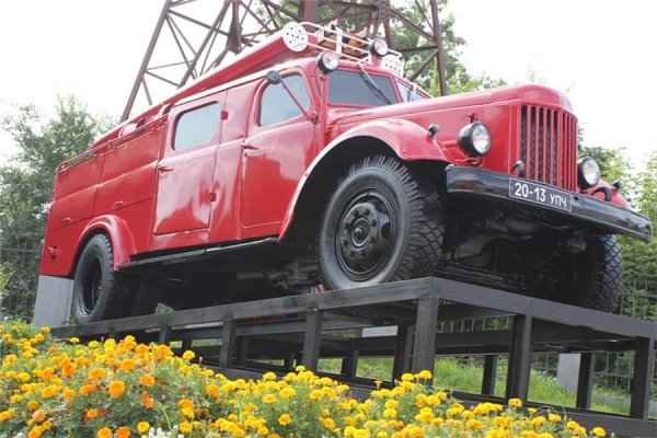 Памятник Пожарная машина в Красноярске,Памятники,Красноярск
