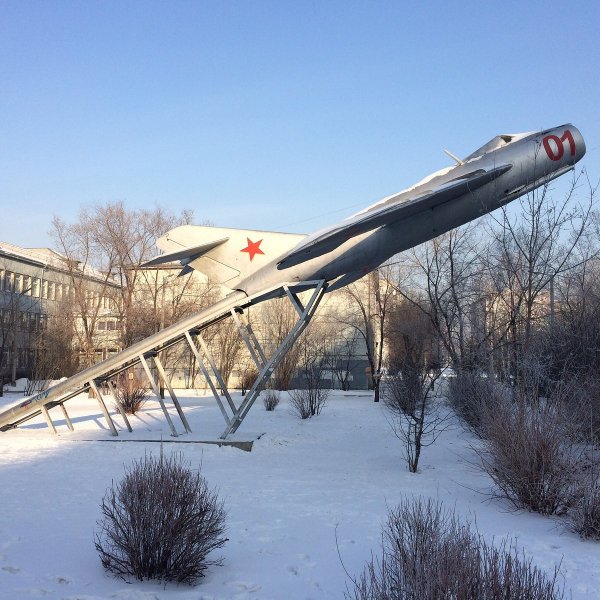 Памятник самолёту МИГ-15,Памятники,Красноярск