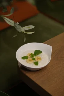 Каша рисовая с бананом на кокосовом молоке