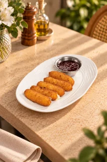 Сырные палочки со сладким соусом