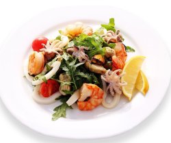Салат с морепродуктов