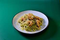 Салат Цезарь с креветками