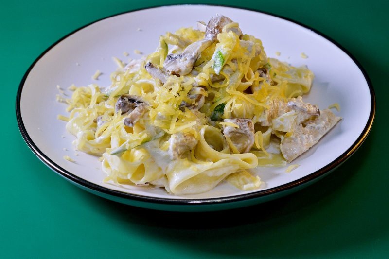 Фетучини с курицей