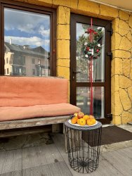 Квартира в эко стиле, с собственным двориком для отдыха