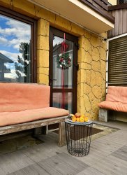 Квартира в эко стиле, с собственным двориком для отдыха