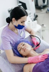 Корректирующий лифтинг массаж лица