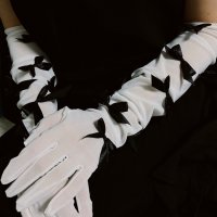 Длинные перчатки из сетки