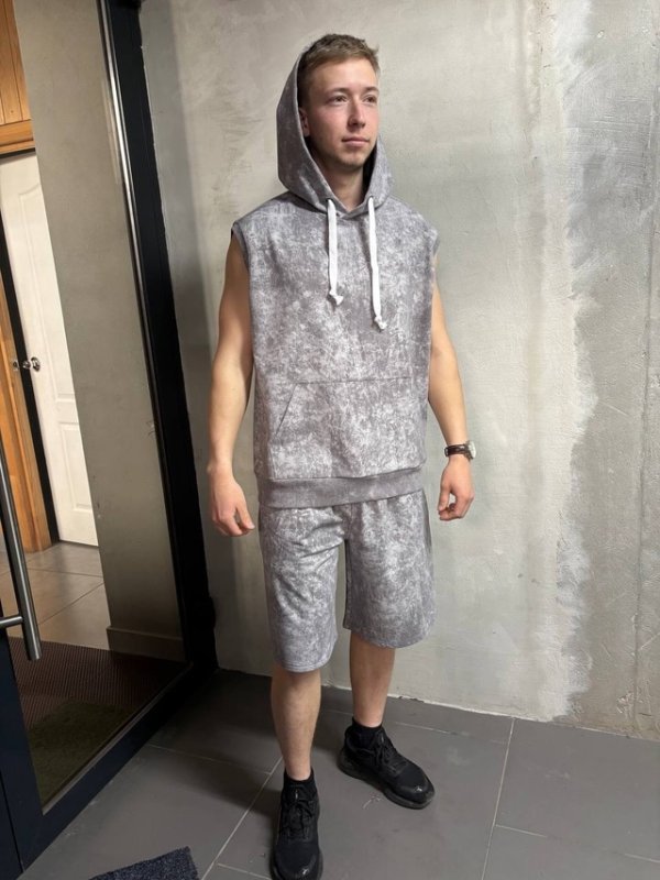 Мужской летний ассортимент 2025