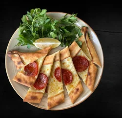 Пиде с сыром и пепперони 35см