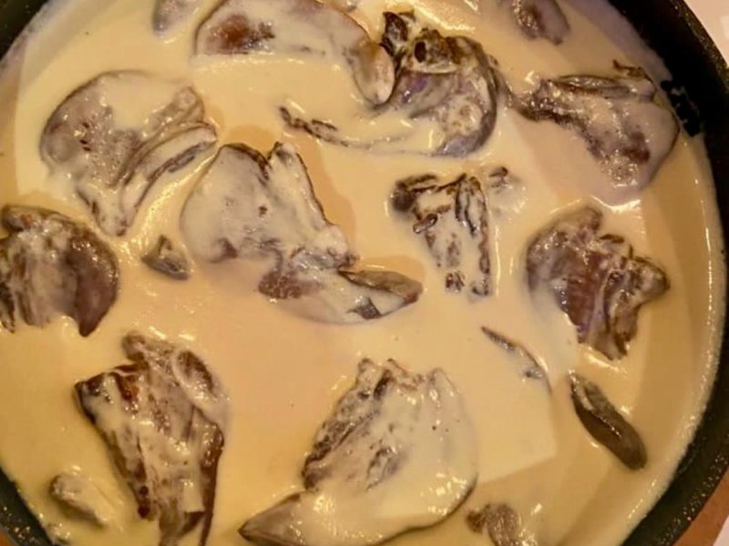 Язычки бараньи в сливочном соусе