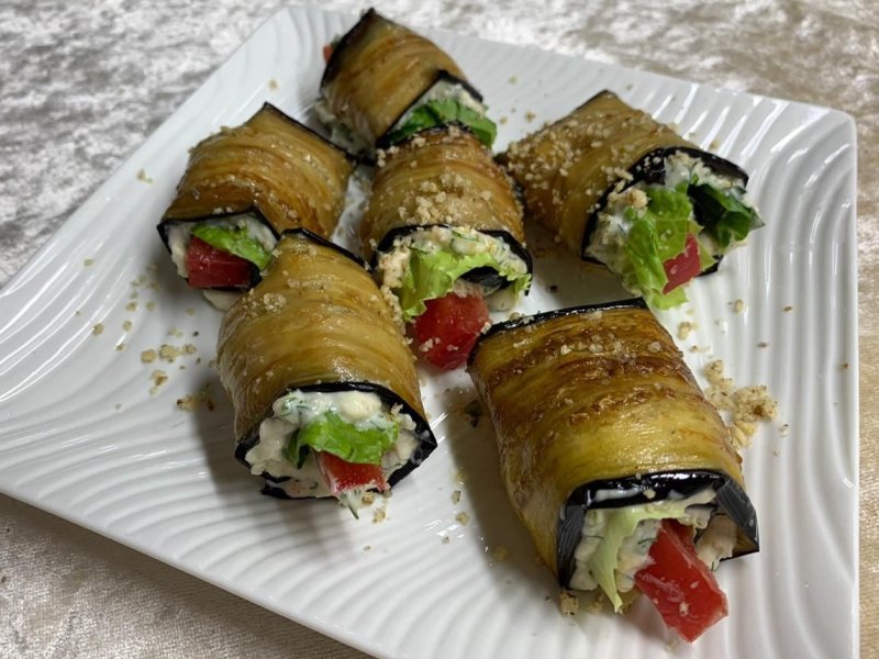 Рулеты из баклажанов 5шт