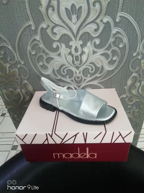 Босоножки Madella