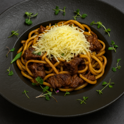 Спагетти с говядиной