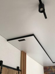 Современный потолок с освещением