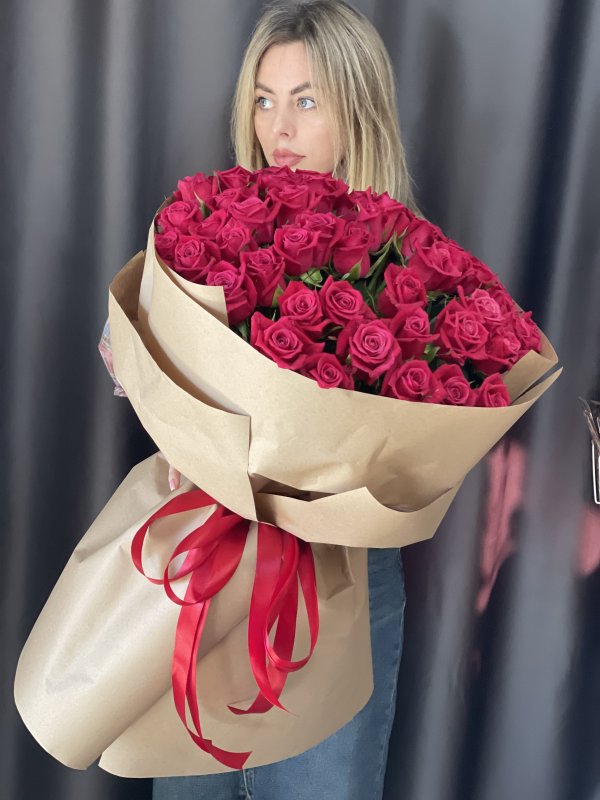 51 Роза «Шангри Ла»