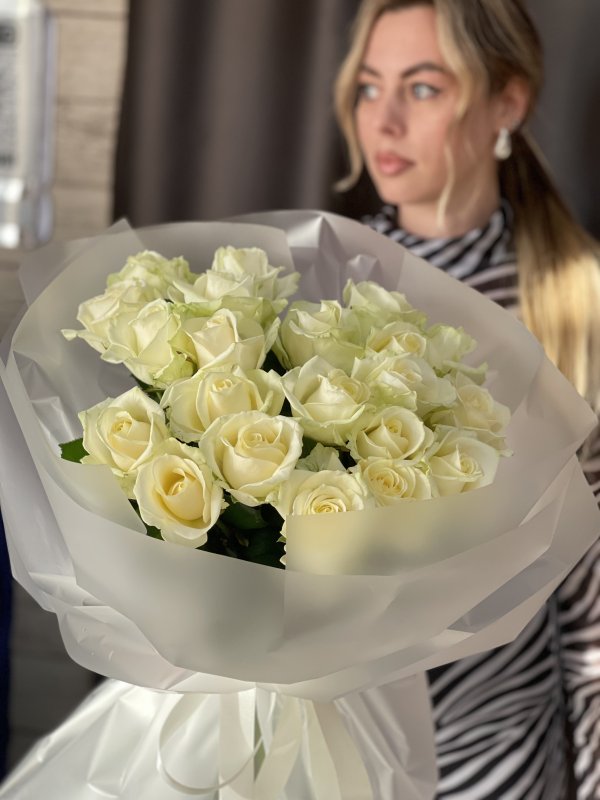 25 роз 50см «аваланж»