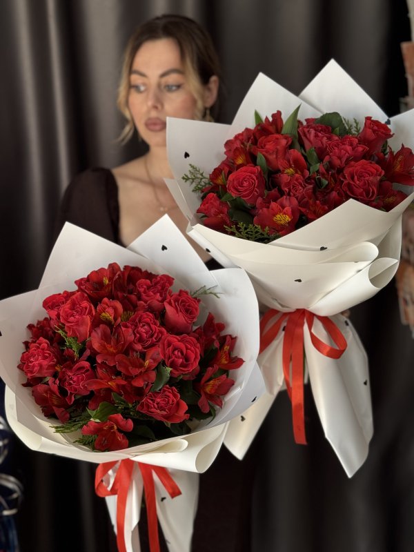 Букет Альстромерии и Роза