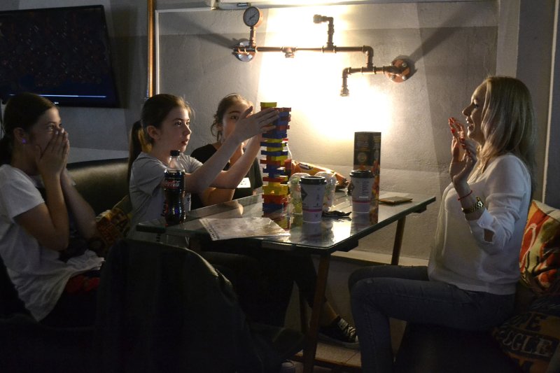 Цена в час в ПН-ЧТ с 08:00-22:00