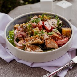 Салат с баклажанами и копченой курицей