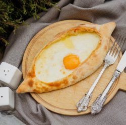 Хачапури по-аджарски