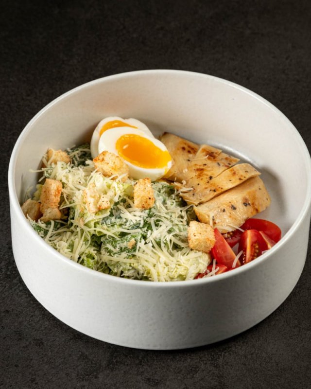 Цезарь с курицей