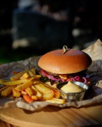 Бургер с телятиной