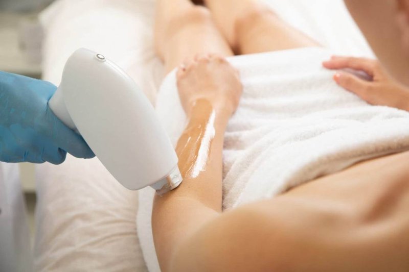 Руки до локтя