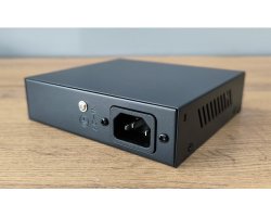 Коммутатор POE SMR-H-4-1U