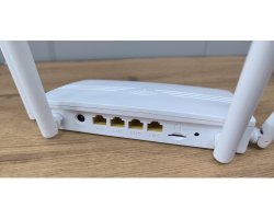 Роутер Wi-Fi 3G/4G SMR-R103W-SIM-WIFI, настольный