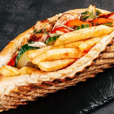 ГИРО В БУЛОЧКЕ