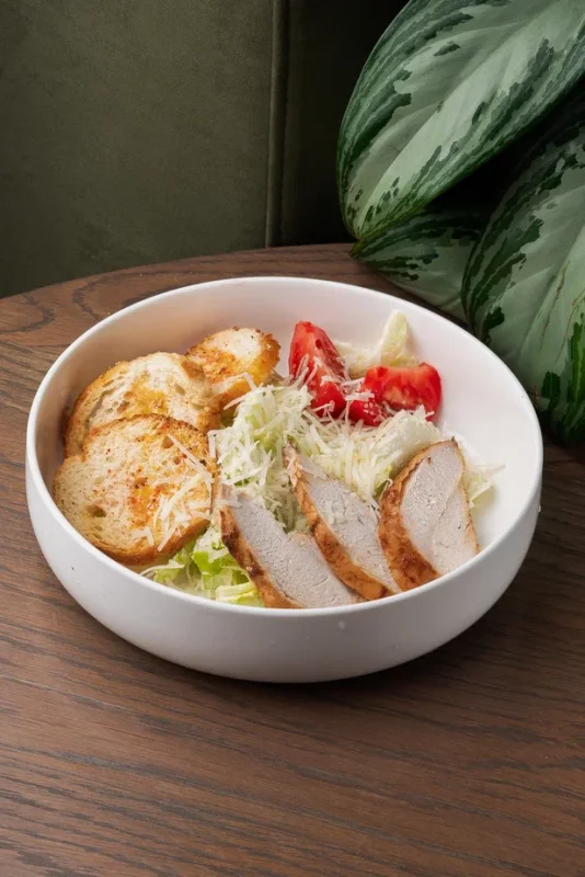 Цезарь с курицей