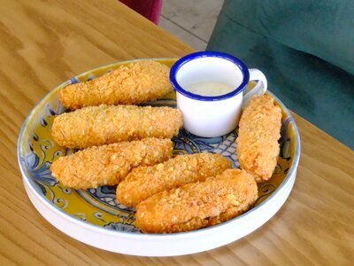 Куриные стрипсы с соусом тартар