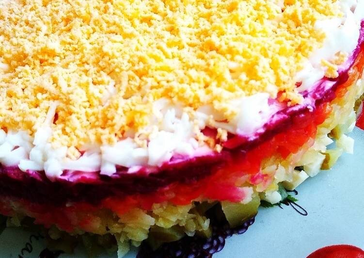 Салат овощной слоёный