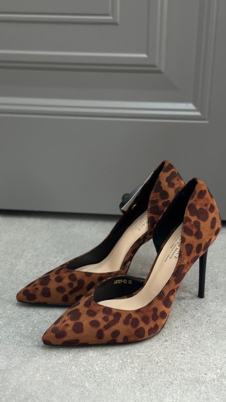 Женские классические туфли на каблуке и на плоской подошве