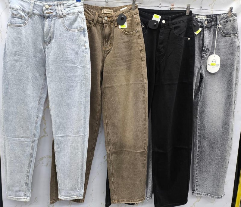 Женские джинсы