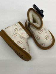 Детские ботинки