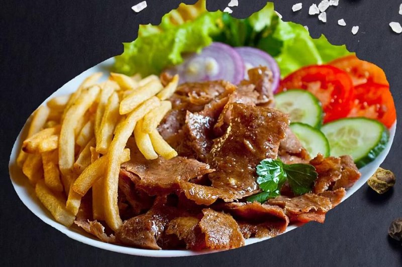 Донер на тарелке