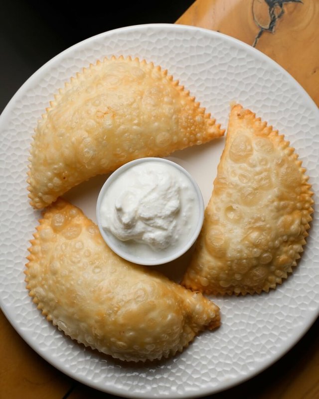 МИНИ ЧЕБУРЕКИ С СЫРОМ