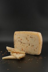 Качотта с дроблёным перцем