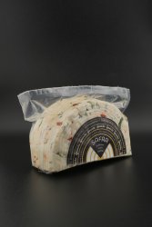 Качотта с зеленью и паприкой