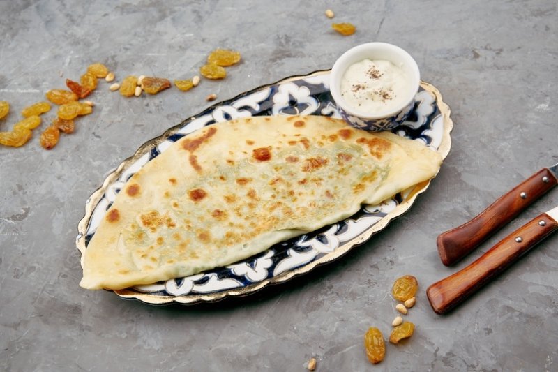 Кутаб с сыром и зеленью