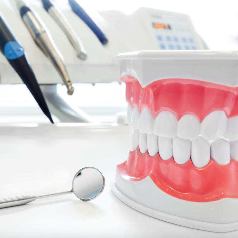 Эстетическая стоматология Dental White/Дентал Вайт