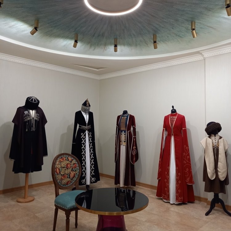 Уникальное оформление потолка